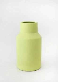 Afloral Everyday Matte Vase In Pistachio - 9"
